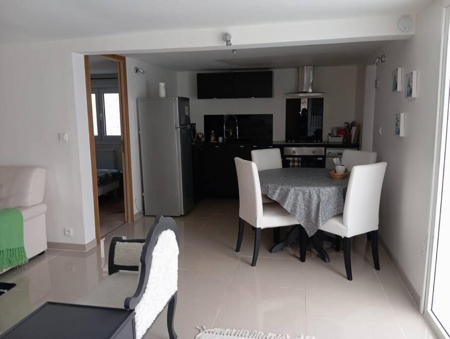 Appartement Cosy Avec Jardin Vaux-Sur-Seine Extérieur photo